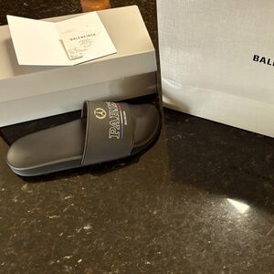 vintage balenciaga slides, worn once, only a couple pairs made